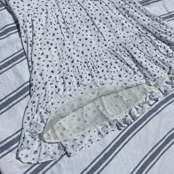 American Eagle White Summer Dress With Flowers - Picture 4 of 5